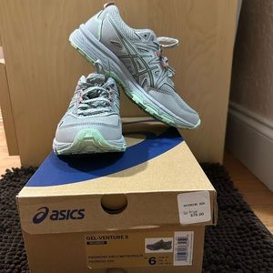 ASICS TRAINING SHOES